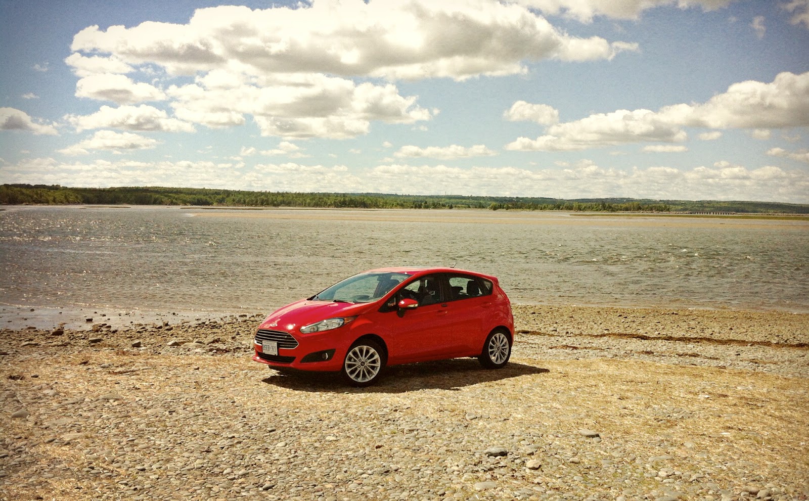 2014 Ford Fiesta SE hatchback Rainbow Haven