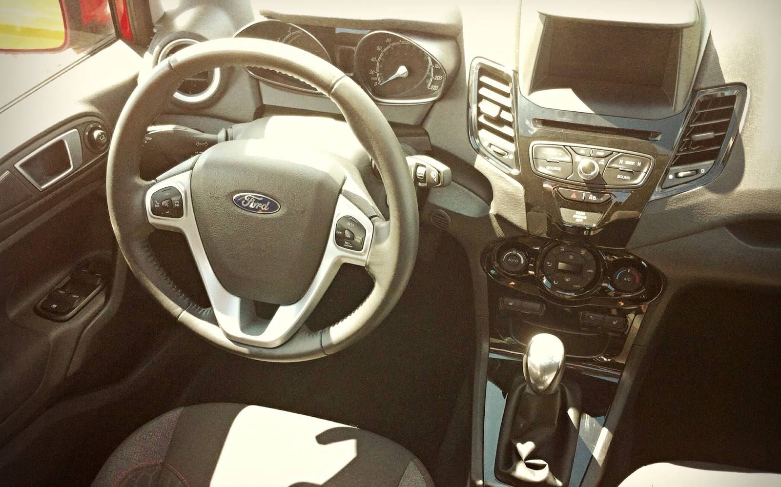 2014 Ford Fiesta SE interior