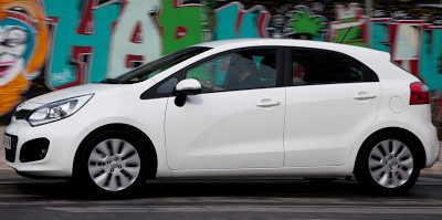 2012 Kia Rio hatchback white