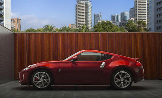 2013 Nissan 370Z red