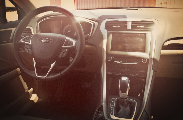 2013 Ford Fusion SE interior