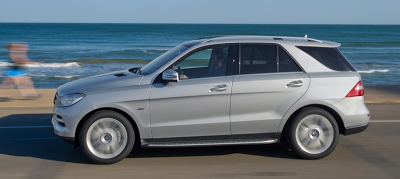 2012 Mercedes-Benz M-Class profile view